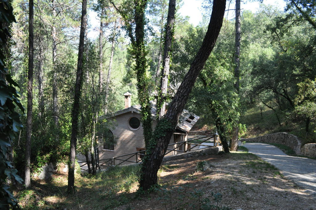 Villa Casa Rural Ermita Santa Maria De La Sierra Arroyo Frio Zimmer foto